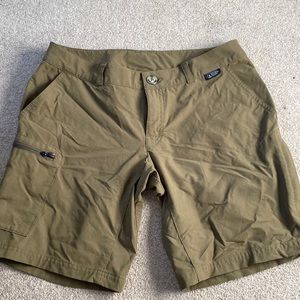 EMS eastern mountain sports hiking Shorts size 2 xs green tan
